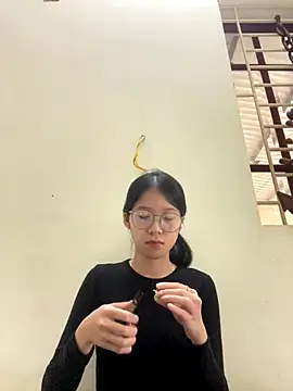 meomeo2k6 online show from 12-21-25, 06:20