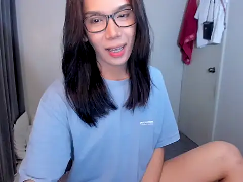 Snapshot of lucyshanex chatting on 10-11-25, 09:57 lucyshanex online show from 10-11-25, 09:57