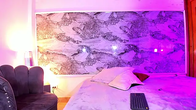 Snapshot of miss_daphnevega chatting on 12-03-25, 05:48 miss daphnevega online show from 12-03-25, 05:48