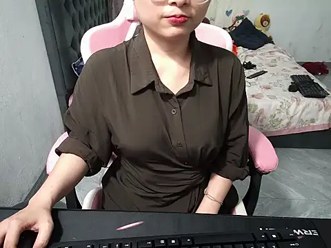 Ori-Yannie online show from 10-15-25, 08:58