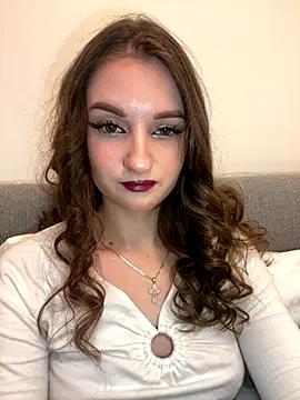 AdelinaEmber online show from 11-04-25, 12:04