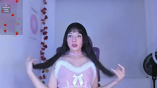 Snapshot of Cleogh_ chatting on 11-16-25, 02:17 Cleogh online show from 11-16-25, 02:17