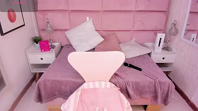 Janah Myers online show from 10-27-25, 12:53