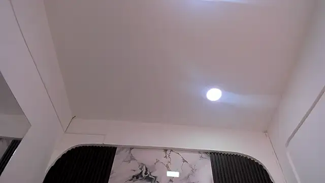 Snapshot of Wonderkloe_ chatting on 06-24-26, 07:35 Wonderkloe online show from 06-24-26, 07:35