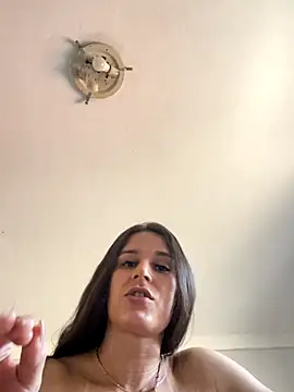 Snapshot of Isabelaa_ chatting on 11-13-25, 06:18 Isabelaa online show from 11-13-25, 06:18