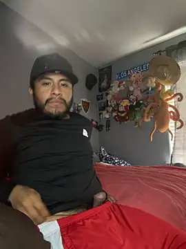 Snapshot of edddy23 chatting on 03-12-26, 08:37 edddy23 online show from 03-12-26, 08:37