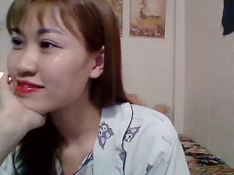   Donna   online show from 10-21-25, 02:51