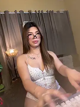 Nyxie luxx online show from 04-15-26, 02:24