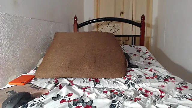 Snapshot of wetcockapple chatting on 09-14-25, 09:36 wetcockapple online show from 09-14-25, 09:36