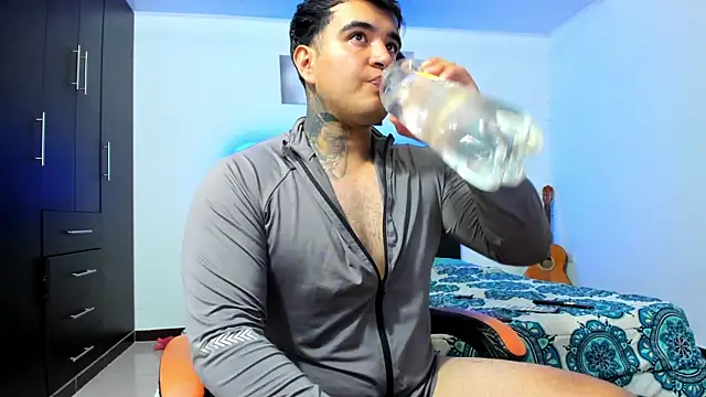 thiago  cp01 online show from 04-11-26, 07:45