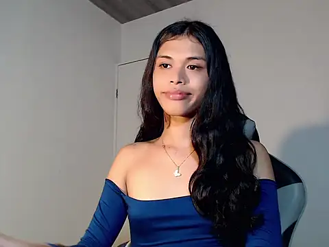 Snapshot of urcurlydiva chatting on 12-19-25, 03:41 urcurlydiva online show from 12-19-25, 03:41