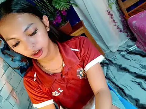 Snapshot of Simi_Ipit chatting on 06-15-26, 07:16 Simi Ipit online show from 06-15-26, 07:16