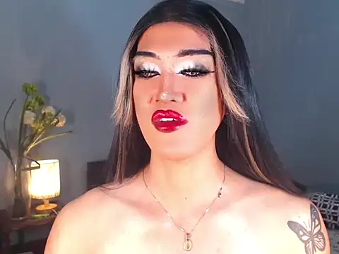 Snapshot of AleinaCroft chatting on 12-04-25, 02:43 AleinaCroft online show from 12-04-25, 02:43