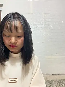 Snapshot of Daisy018 chatting on 10-24-25, 06:10 Daisy018 online show from 10-24-25, 06:10