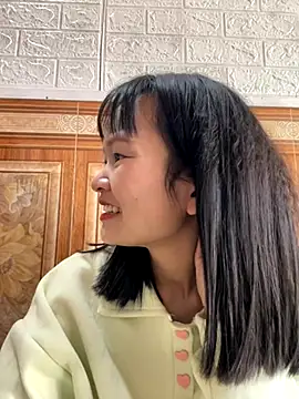 Snapshot of Daisy018 chatting on 11-23-25, 05:18 Daisy018 online show from 11-23-25, 05:18