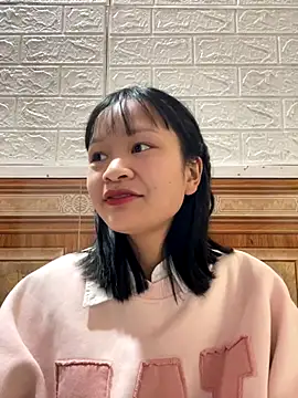 Snapshot of Daisy018 chatting on 11-28-25, 05:21 Daisy018 online show from 11-28-25, 05:21