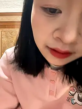 Snapshot of Daisy018 chatting on 12-02-25, 02:17 Daisy018 online show from 12-02-25, 02:17