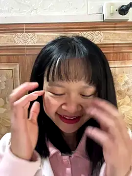 Snapshot of Daisy018 chatting on 12-18-25, 02:50 Daisy018 online show from 12-18-25, 02:50