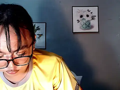 Snapshot of Asianblk_barbiedoll chatting on 05-31-26, 12:45 Asianblk barbiedoll online show from 05-31-26, 12:45