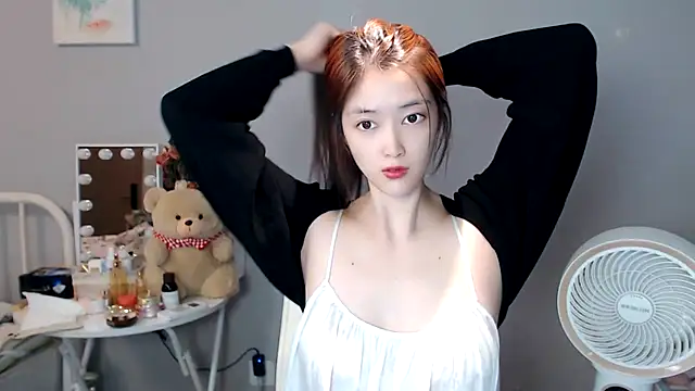 Snapshot of Mimi-cnbaby chatting on 10-01-25, 06:52 Mimi-cnbaby online show from 10-01-25, 06:52