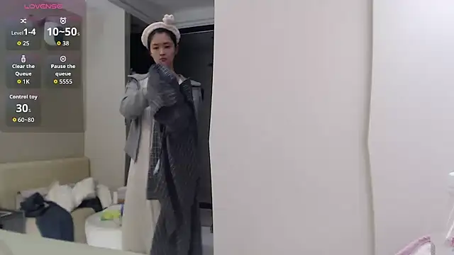 Snapshot of Mimi-cnbaby chatting on 11-12-25, 12:16 Mimi-cnbaby online show from 11-12-25, 12:16