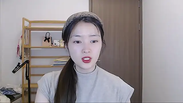 Mimi-cnbaby online show from 04-19-26, 01:21