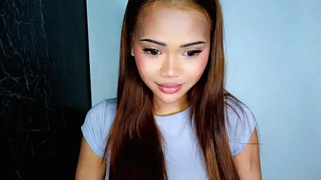 Snapshot of ur_holly_lexie chatting on 11-06-25, 02:29 ur holly lexie online show from 11-06-25, 02:29