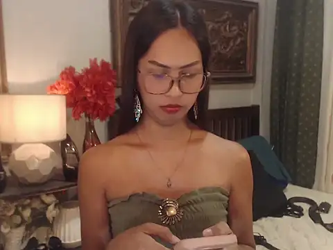 Snapshot of Nathalieheartt chatting on 07-28-26, 02:13 Nathalieheartt online show from 07-28-26, 02:13
