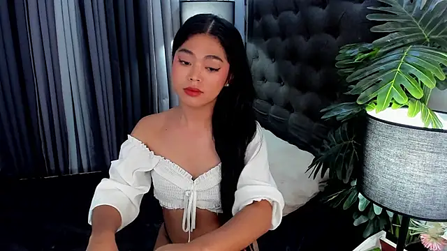 Snapshot of AsianHugecockAnna chatting on 06-19-26, 07:01 AsianHugecockAnna online show from 06-19-26, 07:01