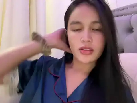 itsBldreina online show from 11-22-25, 07:24