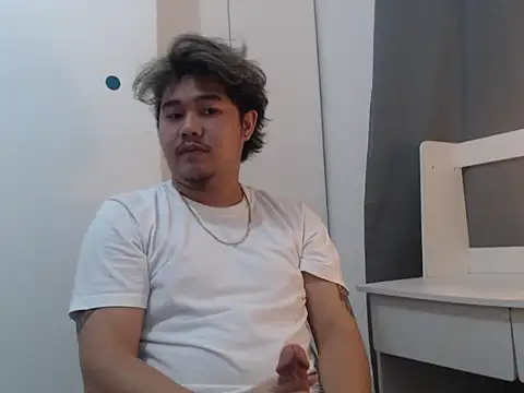 Snapshot of tastylicious_John19 chatting on 11-16-25, 02:00 tastylicious John19 online show from 11-16-25, 02:00