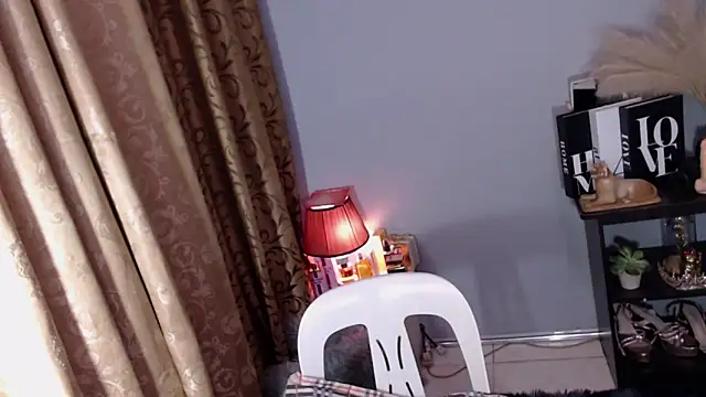 Snapshot of wild_flowerx chatting on 02-19-26, 12:12 wild flowerx online show from 02-19-26, 12:12