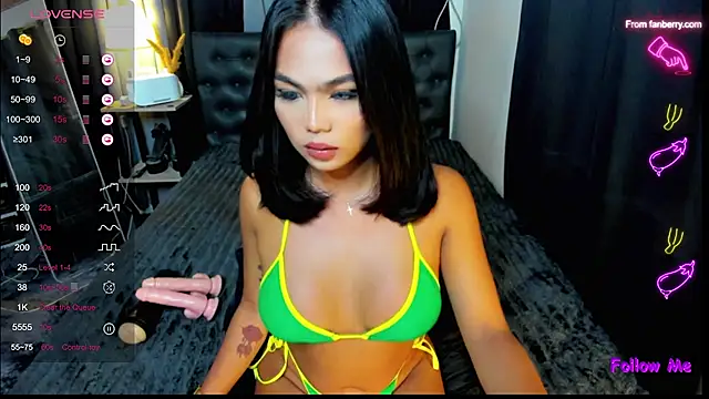 Snapshot of ScarletgraysonX chatting on 07-15-26, 07:52 ScarletgraysonX online show from 07-15-26, 07:52