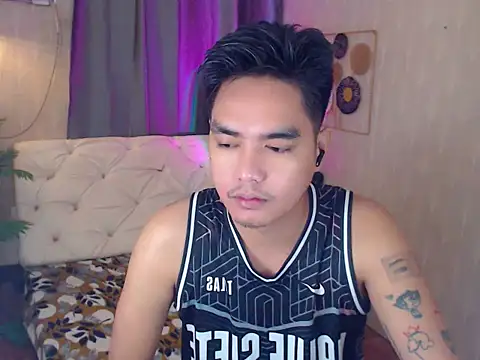 Snapshot of JakeXolsen chatting on 12-17-25, 01:33 JakeXolsen online show from 12-17-25, 01:33