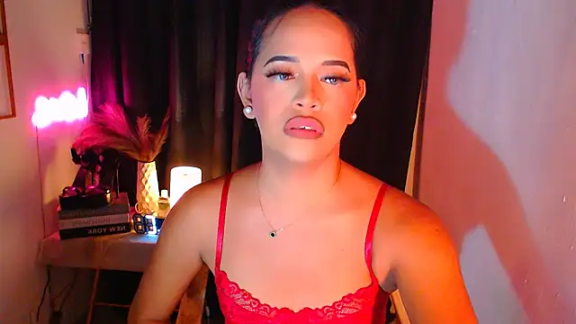 Lorainnelustts online show from 11-29-25, 10:18