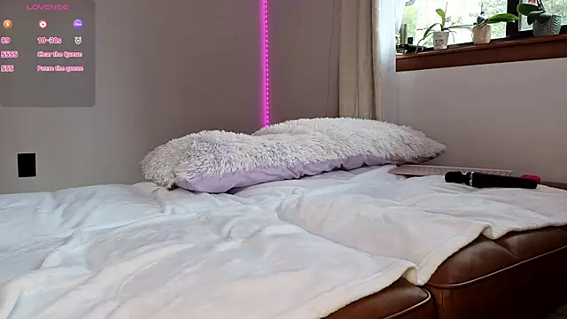 dustbunni0414 online show from 04-08-26, 01:44