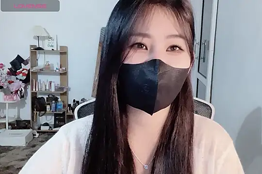    Daisy    online show from 11-20-25, 03:18