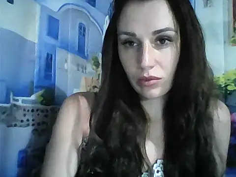 Snapshot of Qinini chatting on 06-13-26, 07:45 Qinini online show from 06-13-26, 07:45