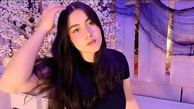 HannaCollins  online show from 11-15-25, 12:56