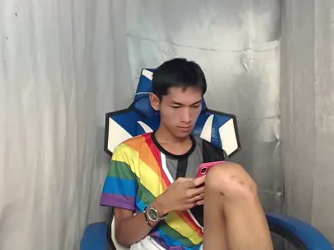 Snapshot of riks_tyler chatting on 06-21-26, 02:52 riks tyler online show from 06-21-26, 02:52