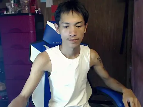 Snapshot of riks_tyler chatting on 07-18-26, 07:34 riks tyler online show from 07-18-26, 07:34
