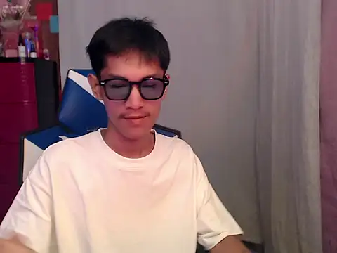 Snapshot of riks_tyler chatting on 07-29-26, 10:19 riks tyler online show from 07-29-26, 10:19