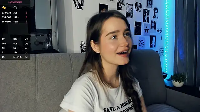 lovelyalivia online show from 11-25-25, 09:31