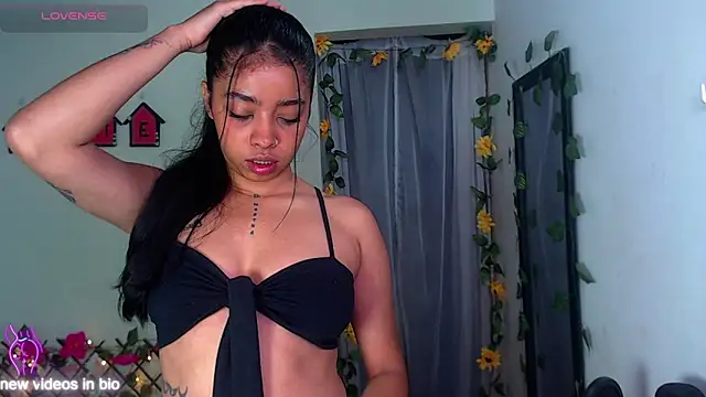 Angie Lee01 online show from 10-23-25, 11:53