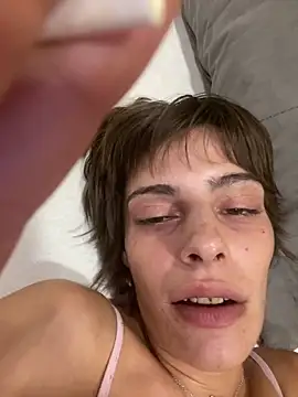 Snapshot of sweetchery999999 chatting on 09-27-25, 06:35 sweetchery999999 online show from 09-27-25, 06:35