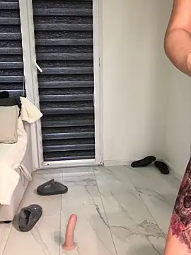 Snapshot of sweetchery999999 chatting on 11-27-25, 08:38 sweetchery999999 online show from 11-27-25, 08:38