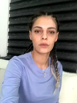 Snapshot of sweetchery999999 chatting on 11-30-25, 04:33 sweetchery999999 online show from 11-30-25, 04:33