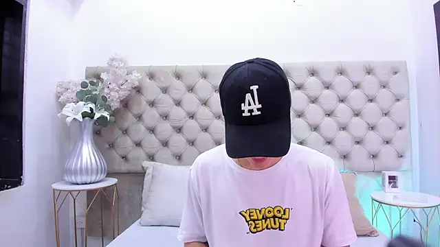 BenitoSaenz online show from 11-04-25, 12:04