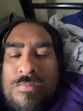 Snapshot of Matty_G88 chatting on 12-17-25, 06:58 Matty G88 online show from 12-17-25, 06:58