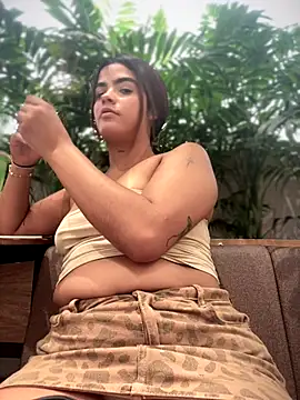 Kaily Sweet16 online show from 10-31-25, 07:37